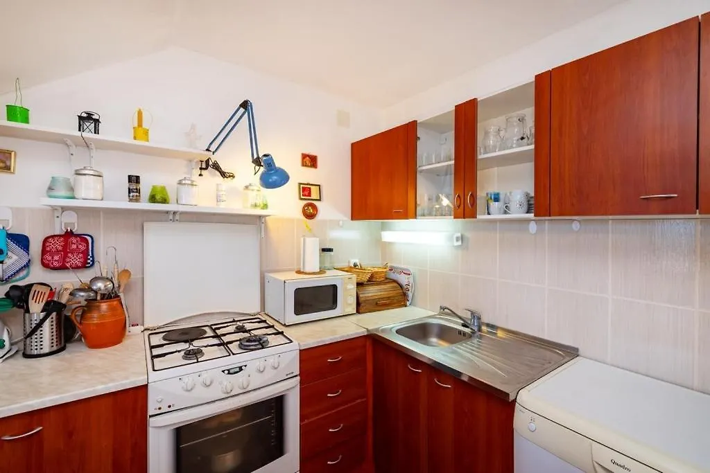 Apartments With A Parking Space Rovanjska, Paklenica - 22989 Jasenice